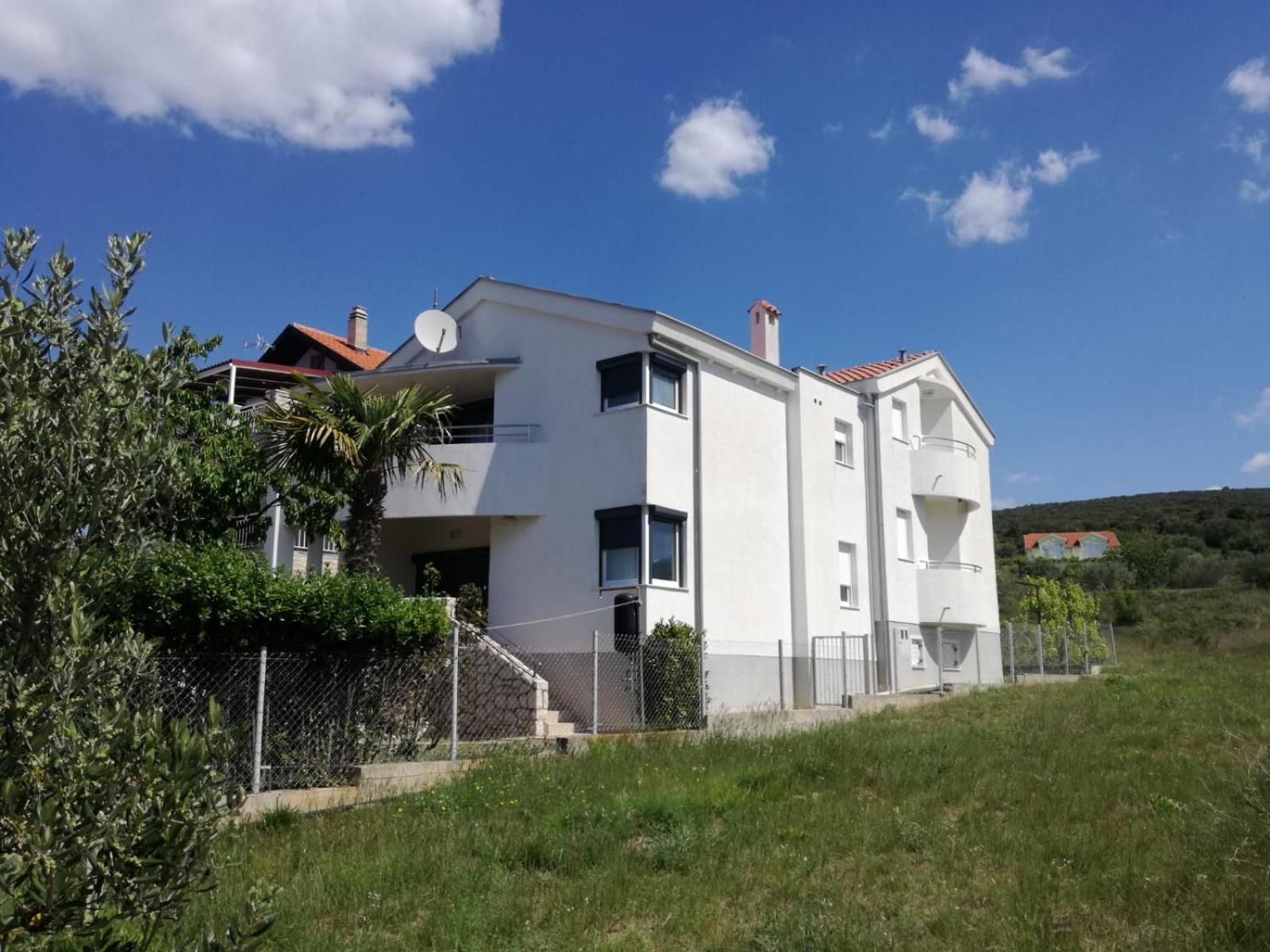 סבטי פטר Apartments Maleo מראה חיצוני תמונה